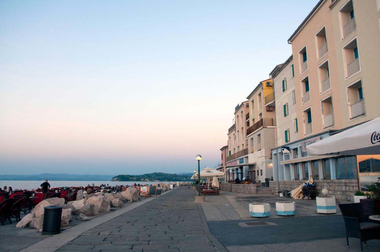 Spacious Balcony Apartment Piran Luaran gambar